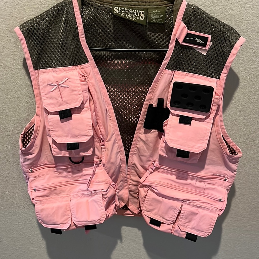 Sportsman’s warehouse womens size S fishing vest. Excellent condition!